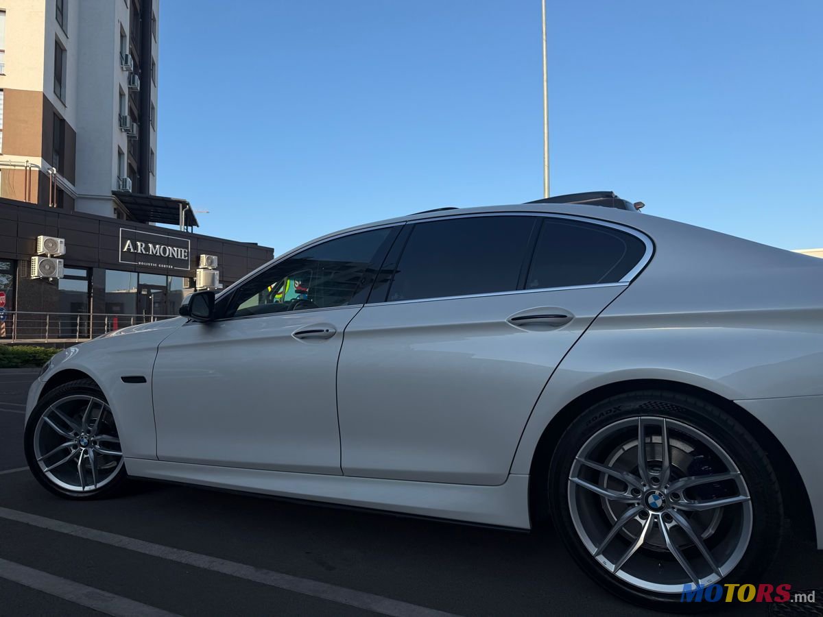 2015' BMW 5 Series photo #6