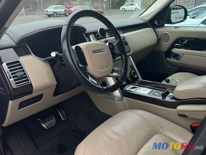 2019' Land Rover Range Rover photo #6