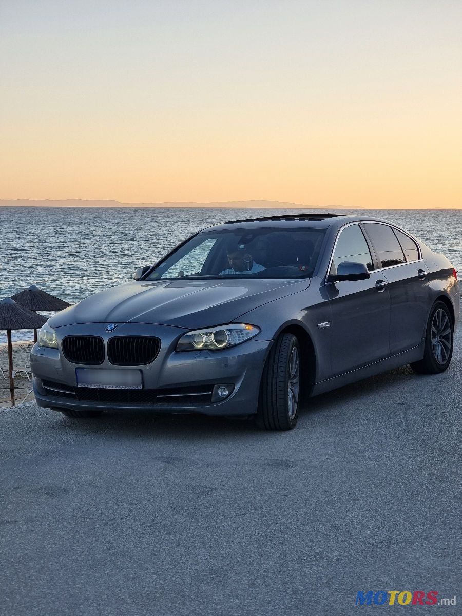 2012' BMW 5 Series photo #1