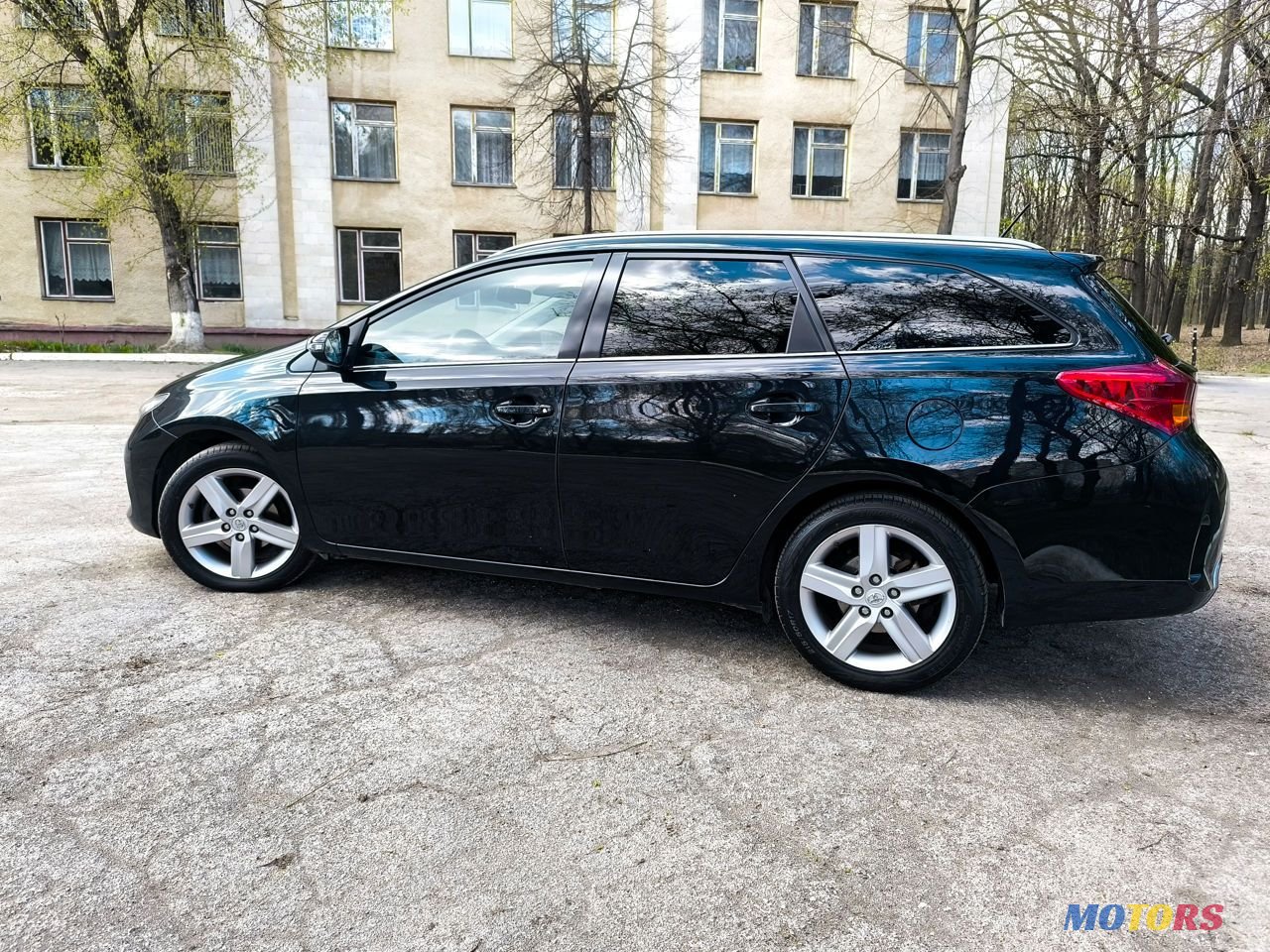 2014' Toyota Auris photo #4