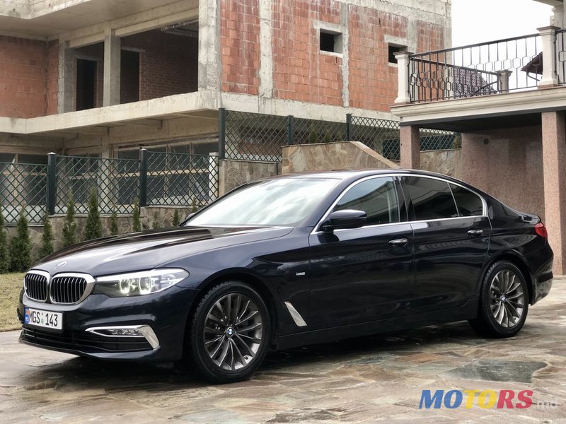 2017' BMW 5 Series photo #1