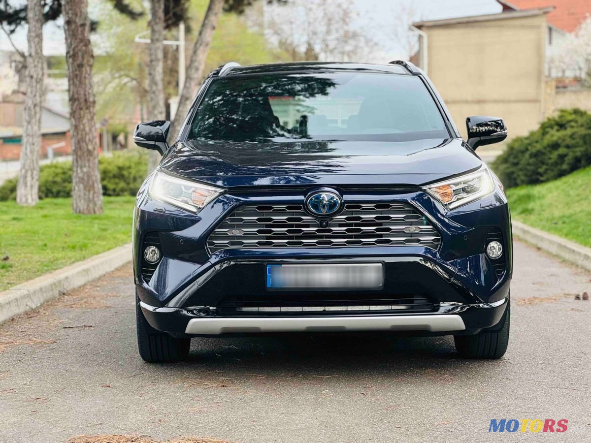2020' Toyota RAV4 photo #3