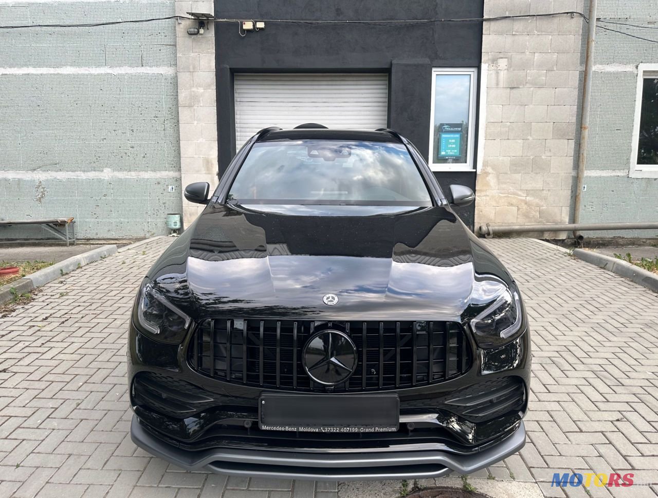 2019' Mercedes-Benz GLC photo #3