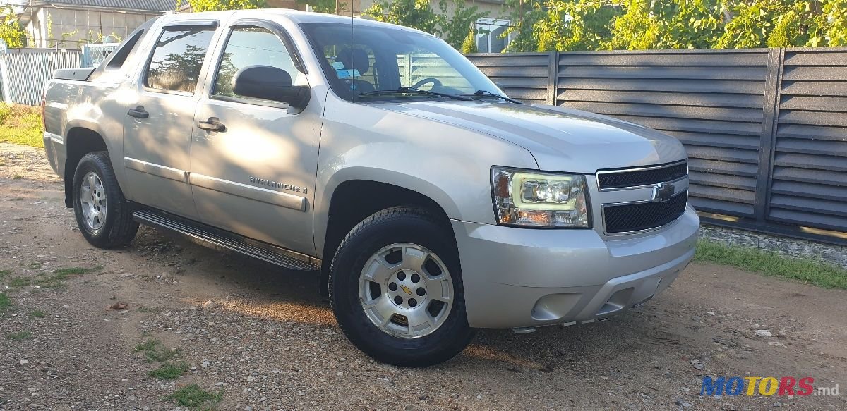 2009' Chevrolet Avalanche photo #2