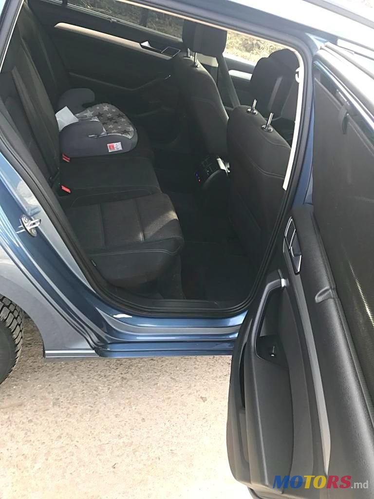 2015' Volkswagen Passat photo #5