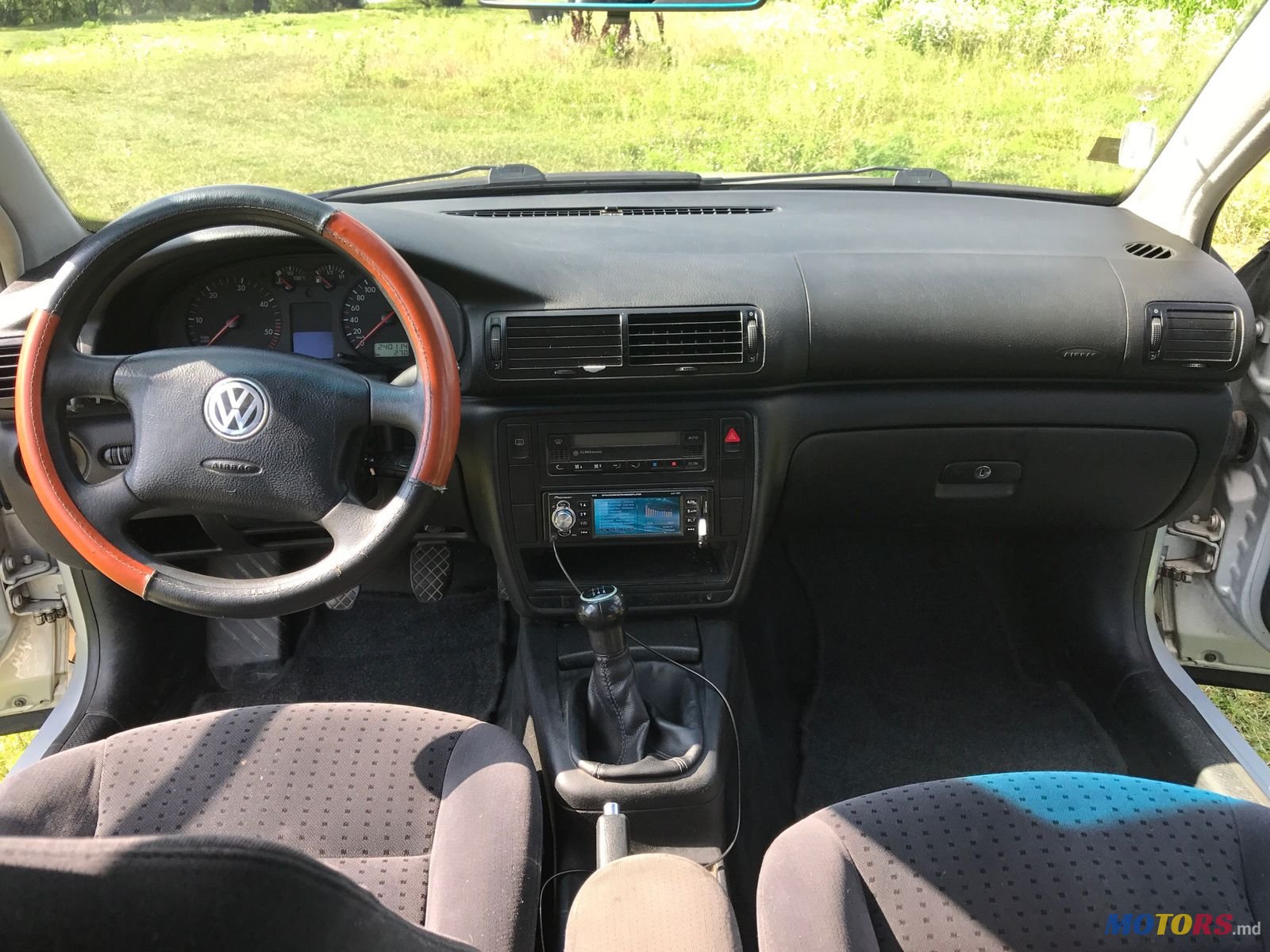 2000' Volkswagen Passat B5 photo #3