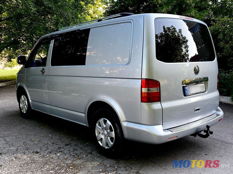 2007' Volkswagen Transporter photo #3