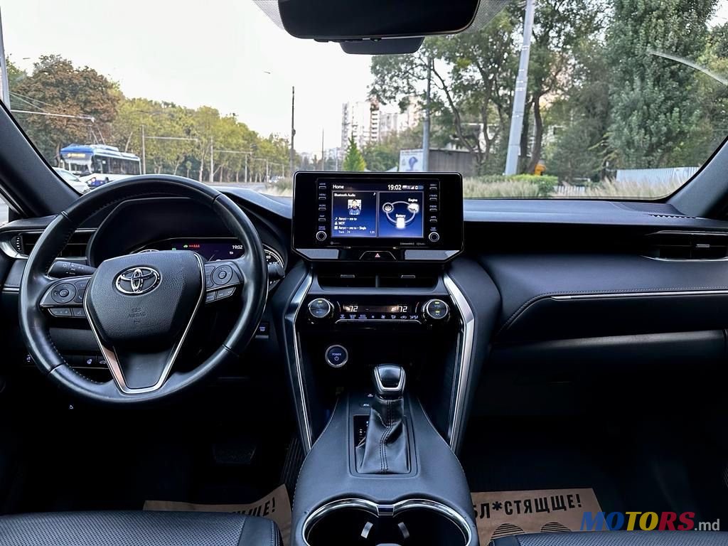 2021' Toyota Venza photo #4