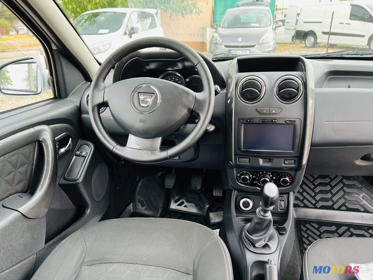 2015' Dacia Duster photo #5