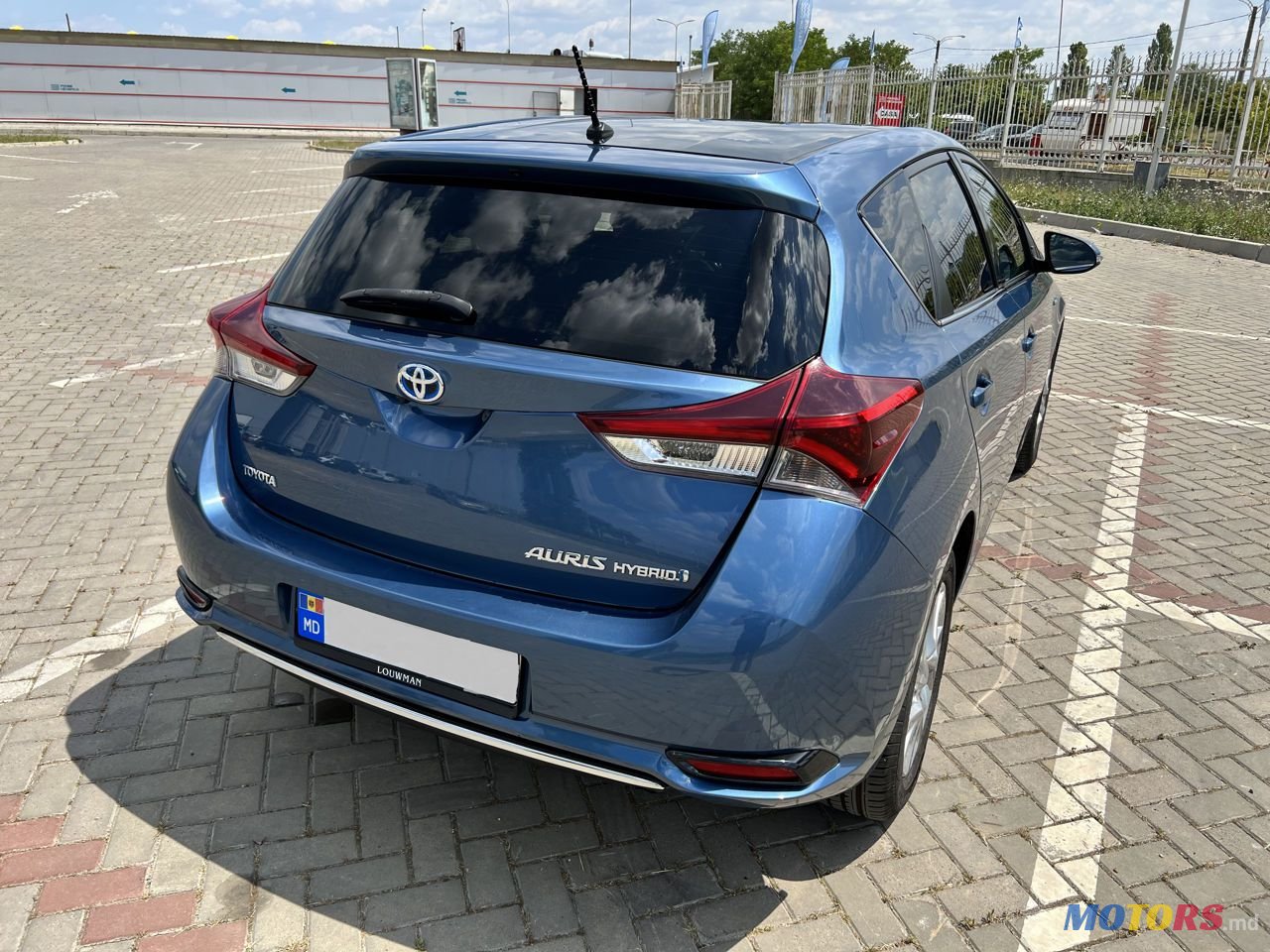 2015' Toyota Auris photo #3