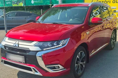 2021' Mitsubishi Outlander