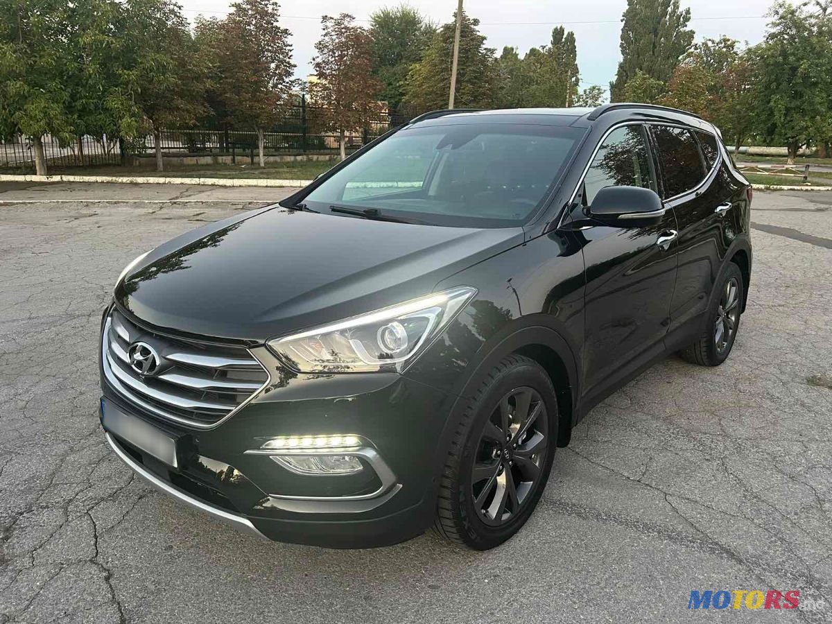 2017' Hyundai Santa Fe photo #1