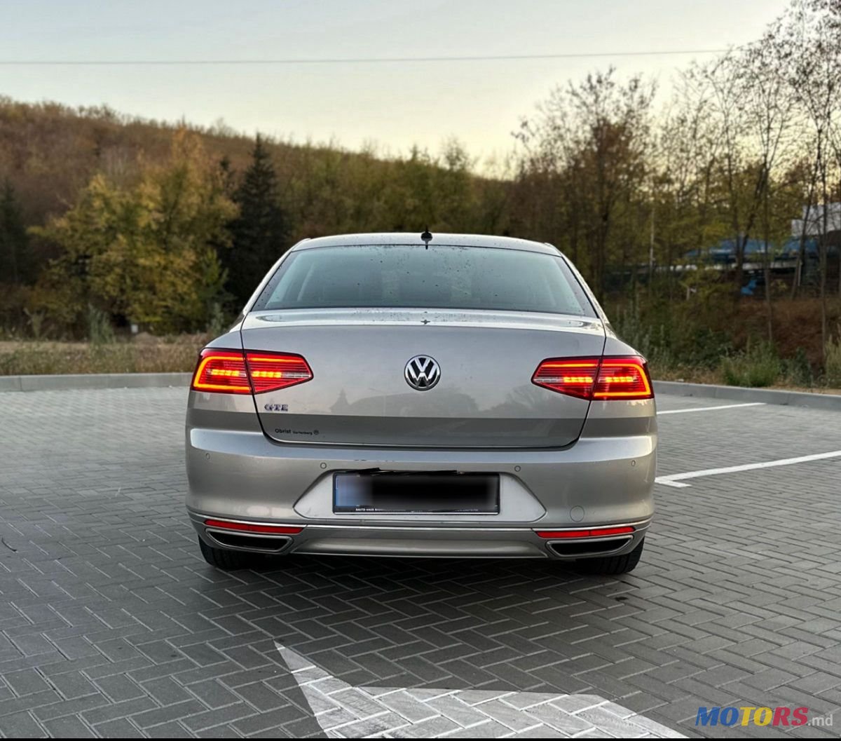 2016' Volkswagen Passat photo #3