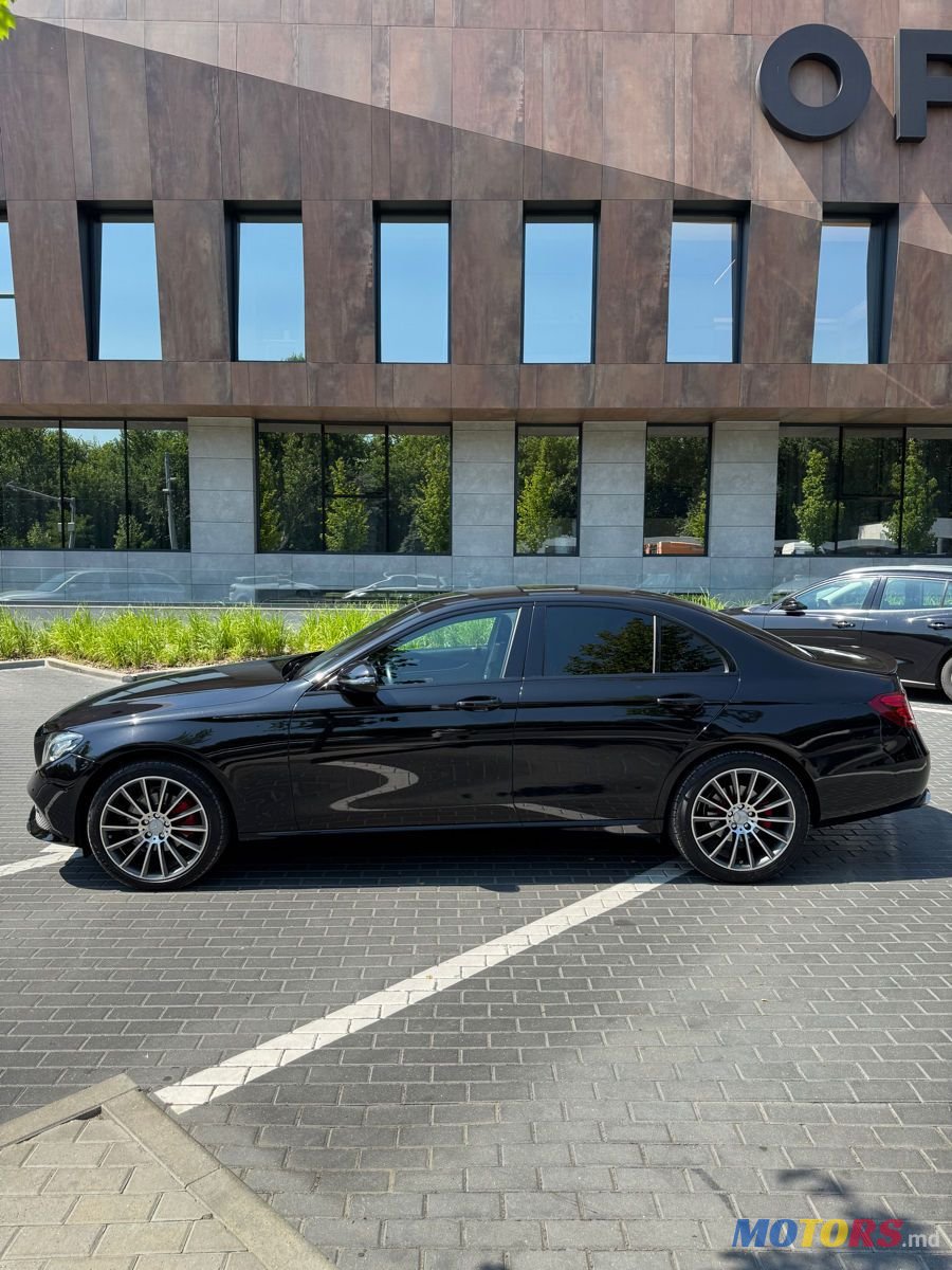 2017' Mercedes-Benz E-Class photo #4