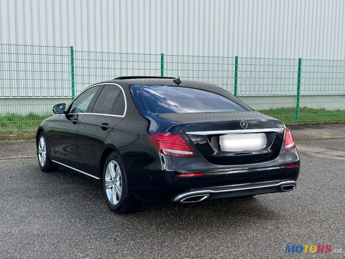 2017' Mercedes-Benz E-Class photo #6