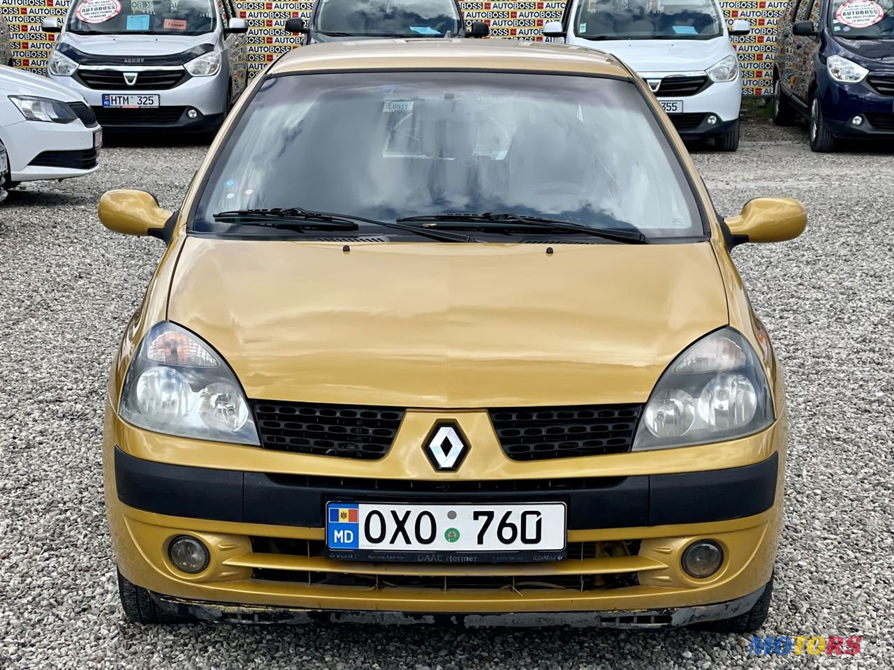 2002' Renault Clio photo #2