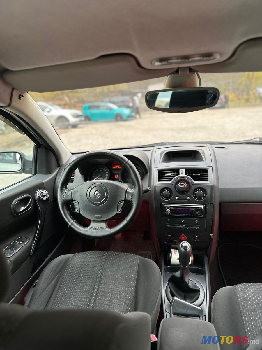 2004' Renault Megane photo #6