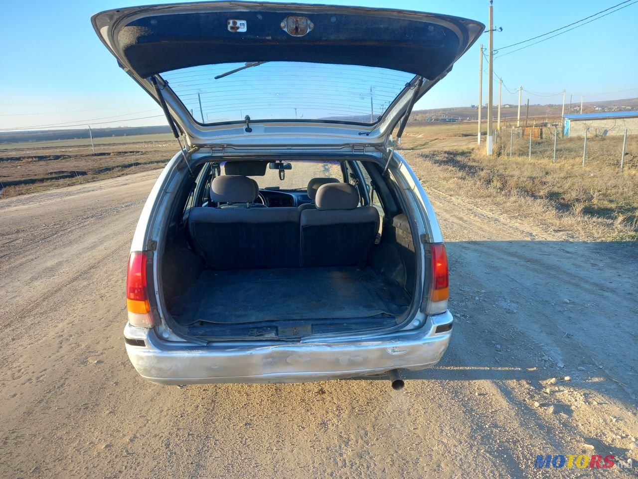 1996' Nissan Prairie photo #6