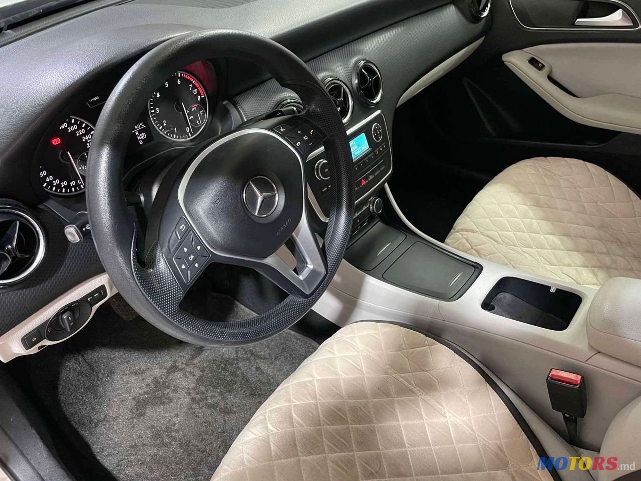 2013' Mercedes-Benz A Класс photo #5