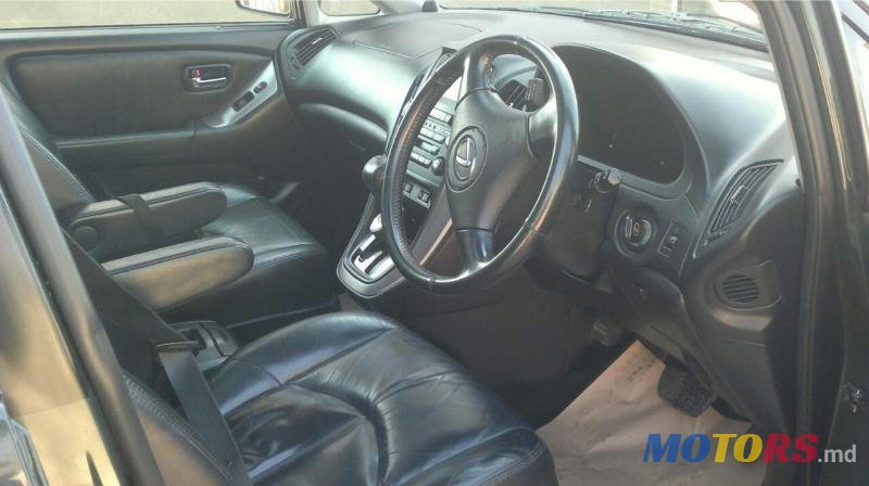 2001' Lexus RX 300 photo #2