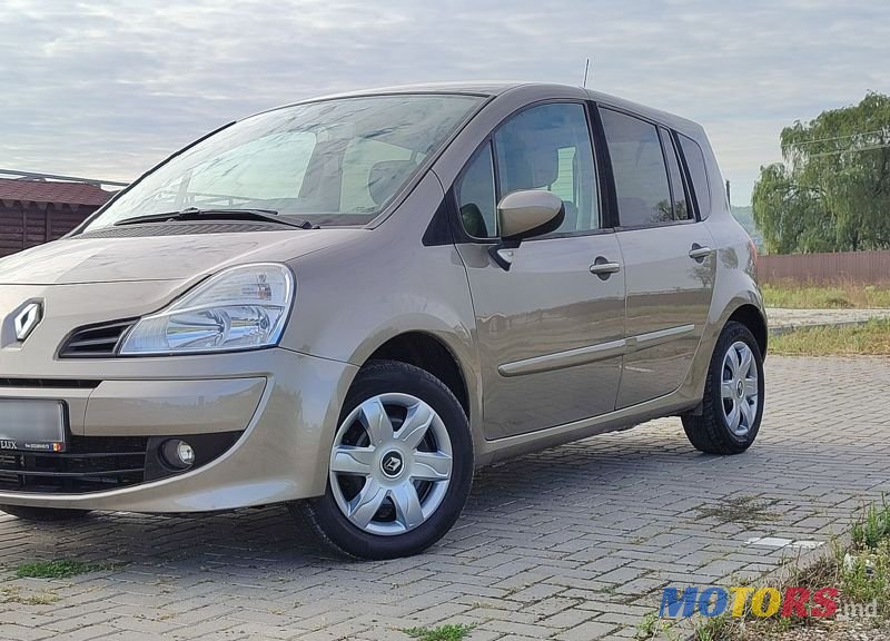 2010' Renault Grand Modus photo #3