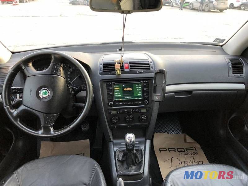 2005' Skoda Octavia photo #5