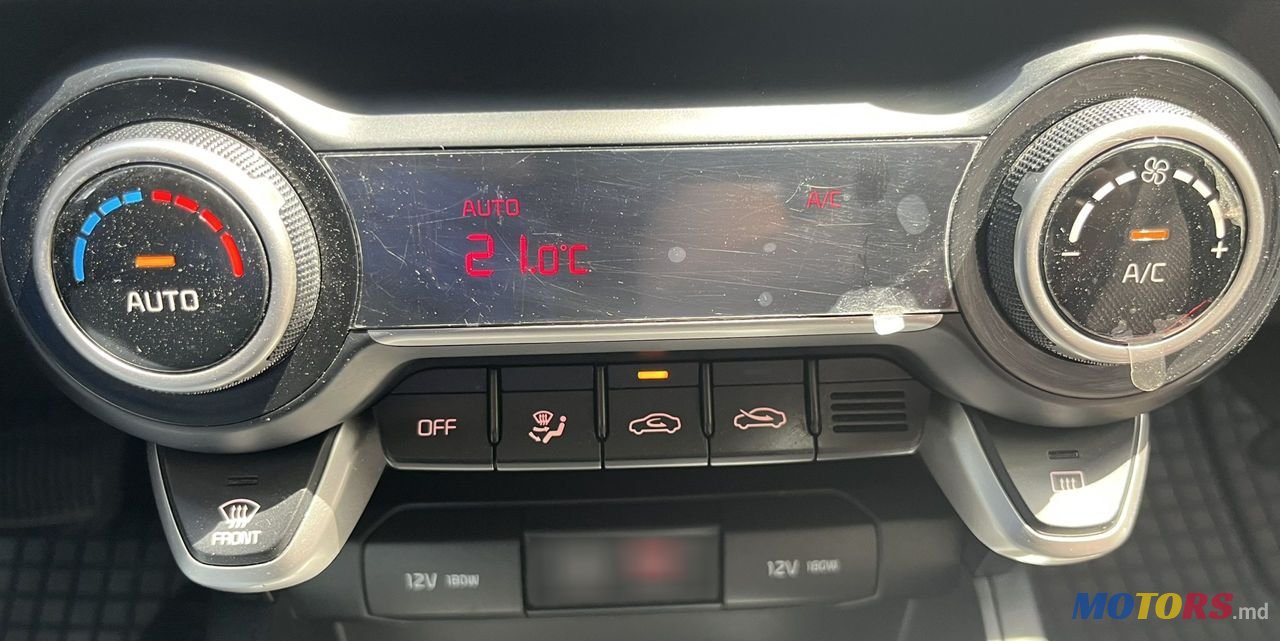 2018' Kia Rio X-Line photo #6