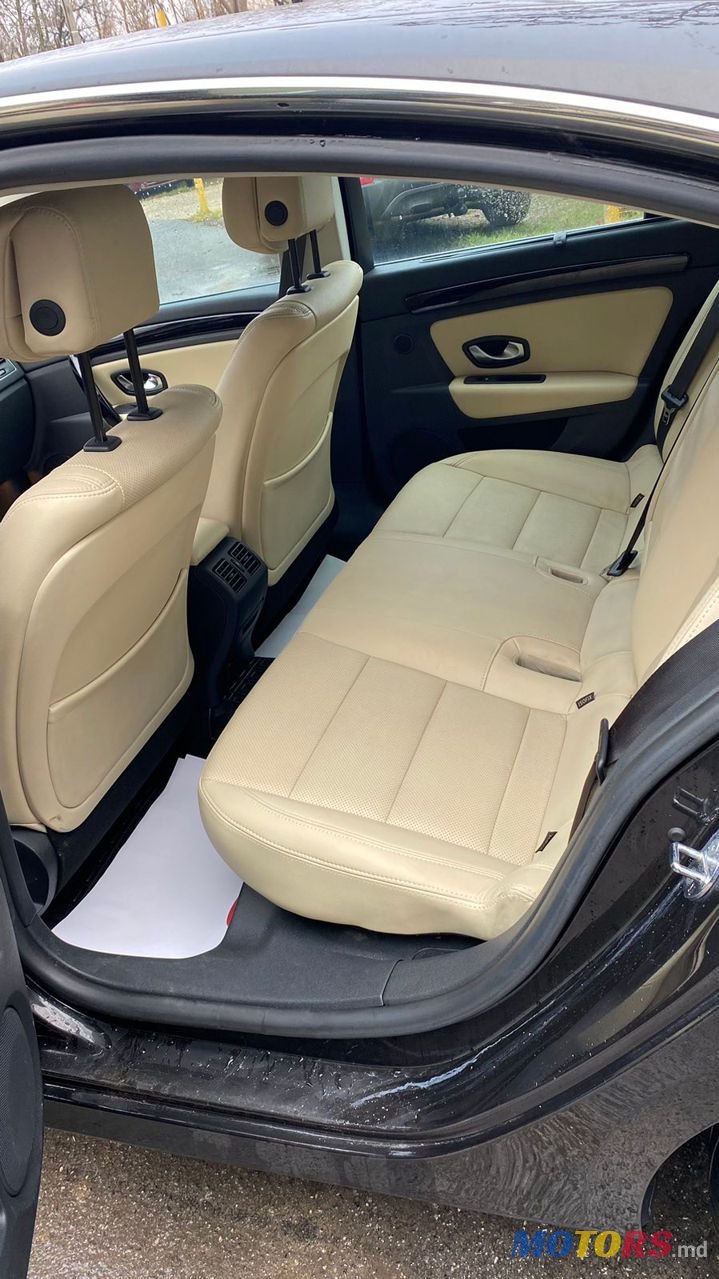 2012' Renault Laguna photo #6