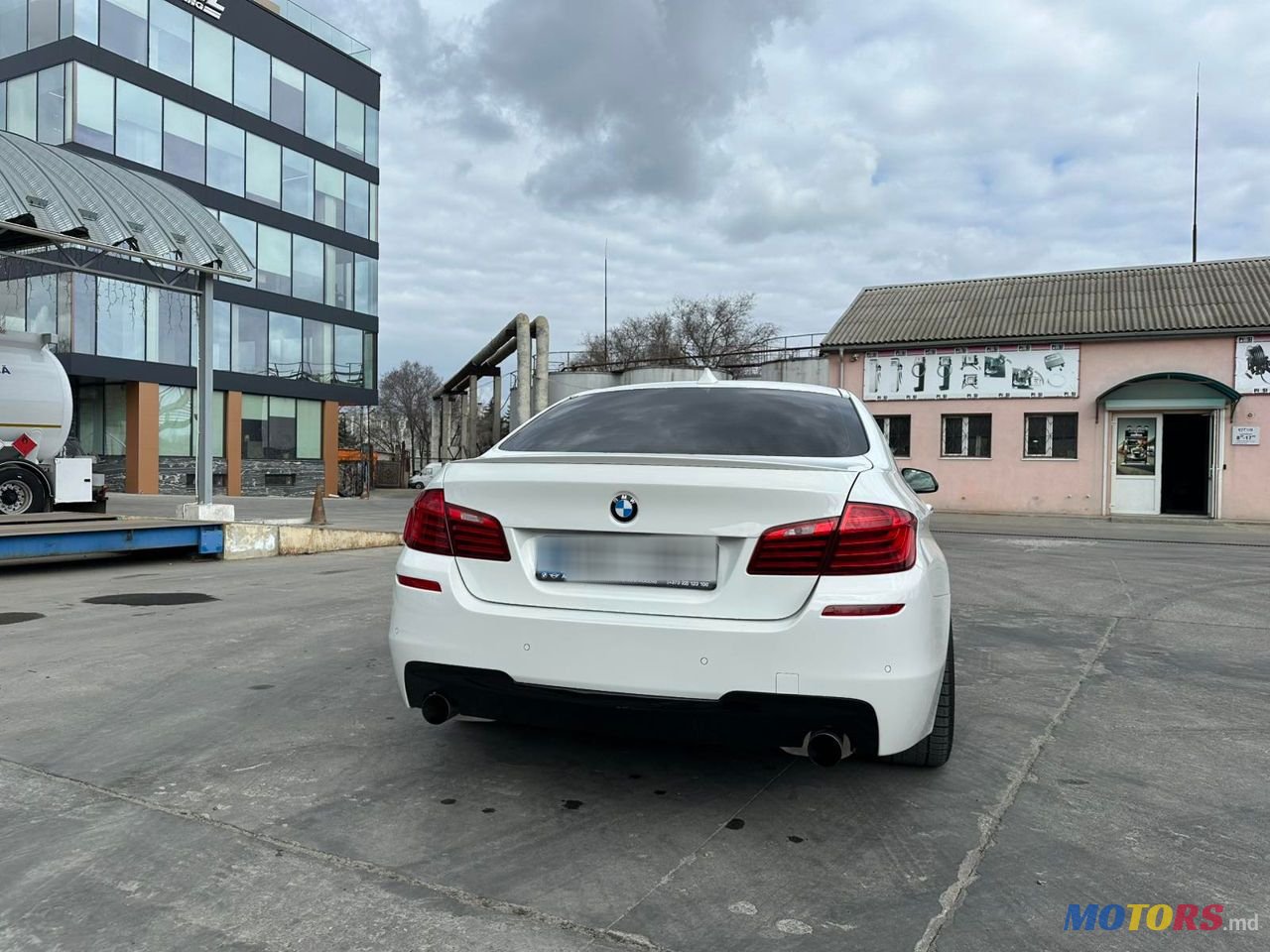 2016' BMW 5 Series photo #4