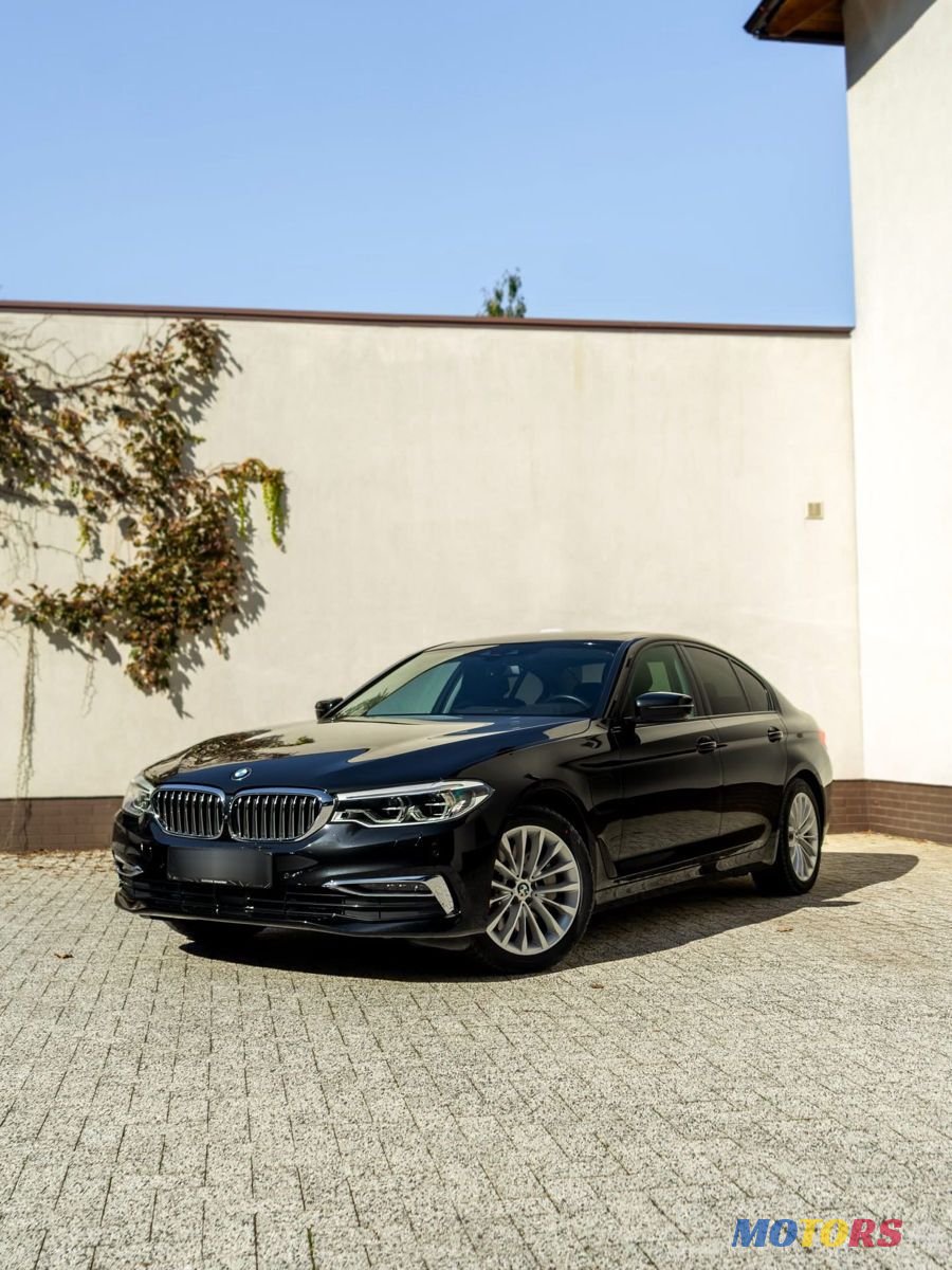 2020' BMW 5 Series photo #1