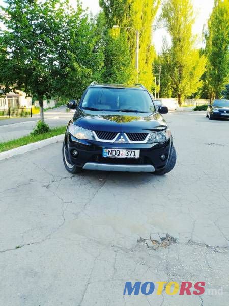 2008' Mitsubishi Outlander photo #6