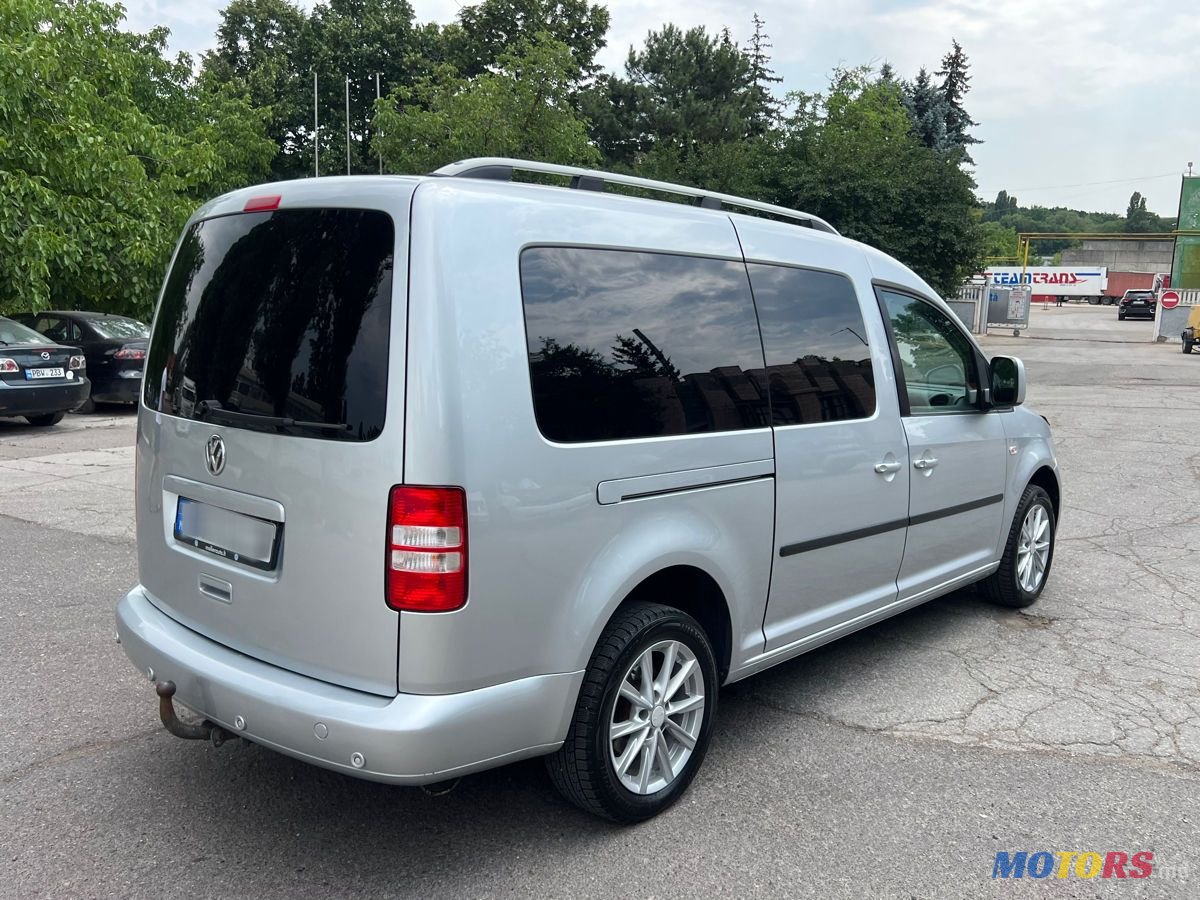 2011' Volkswagen Caddy photo #4