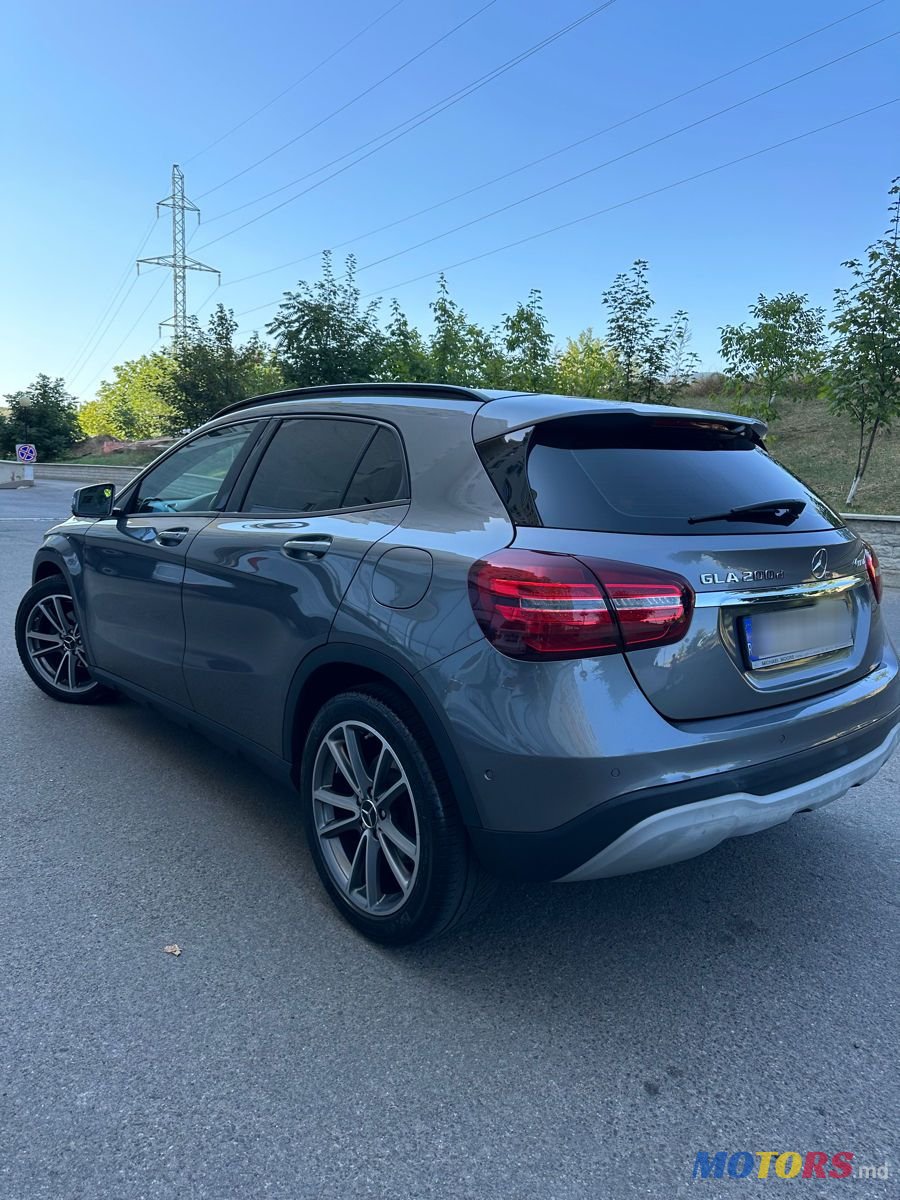 2017' Mercedes-Benz GLA photo #5