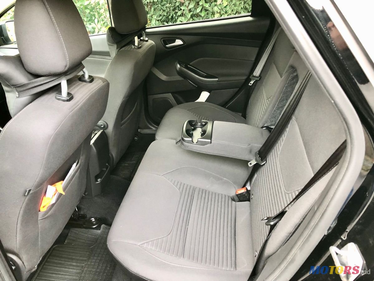 2017' Ford Focus photo #6