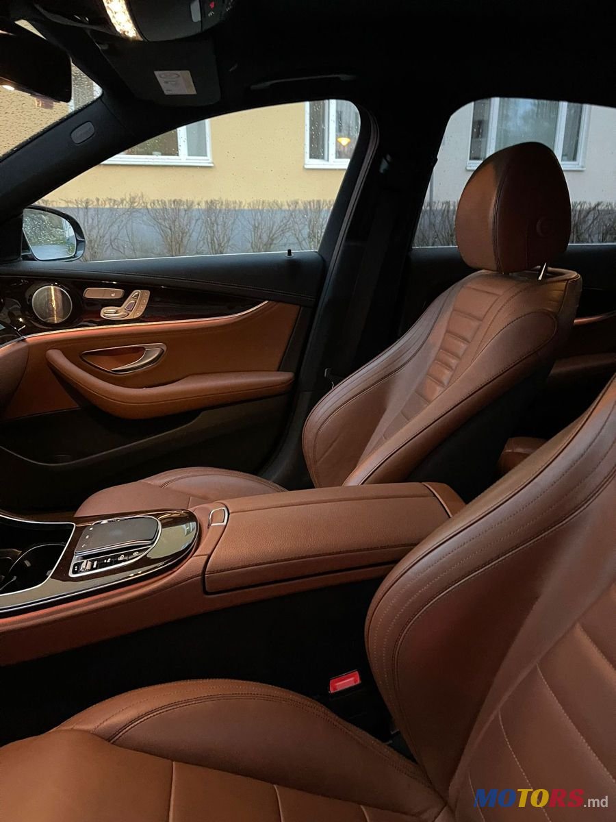 2021' Mercedes-Benz E Класс photo #5