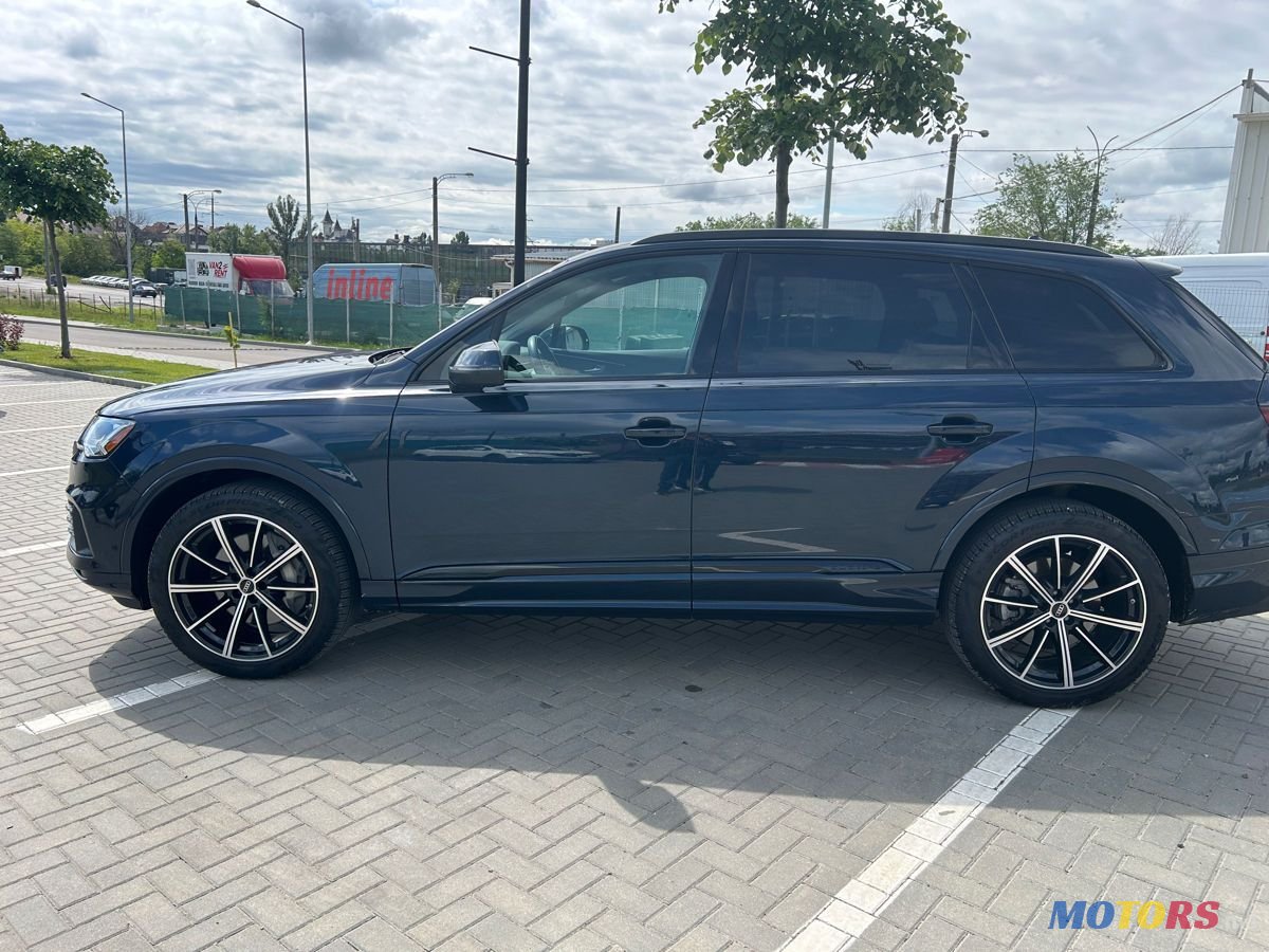 2023' Audi Q7 photo #4
