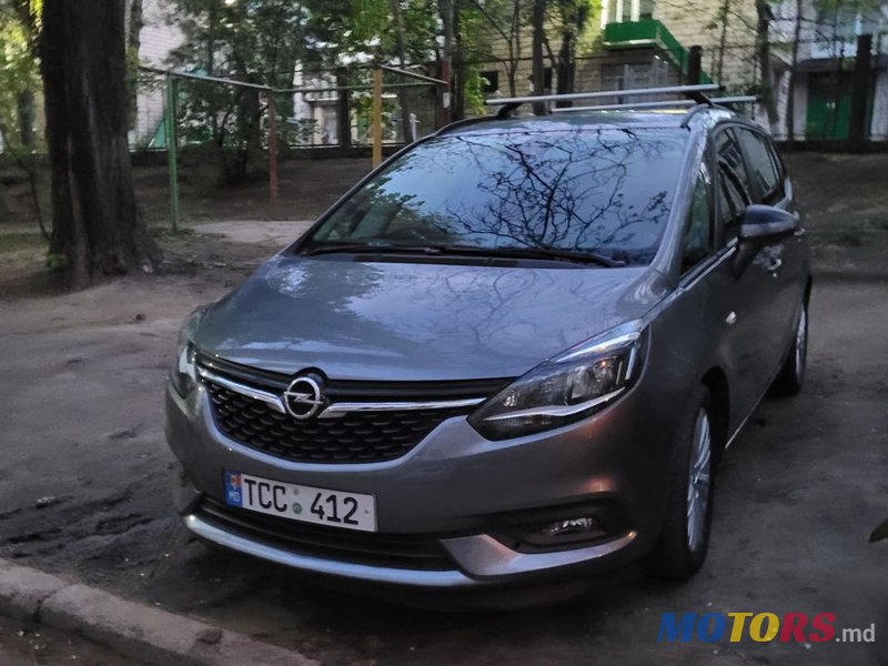 2017' Opel Zafira photo #1