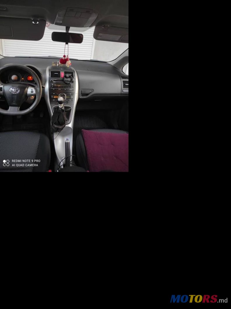 2010' Toyota Auris photo #2