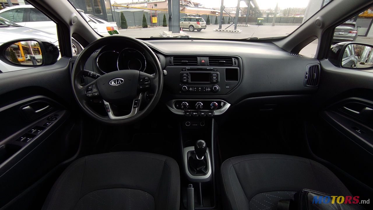 2013' Kia Rio photo #2