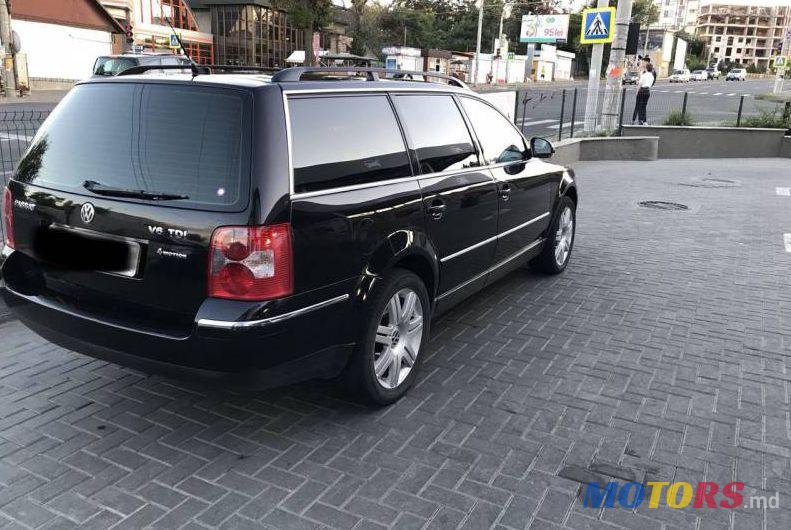 2004' Volkswagen Passat photo #1