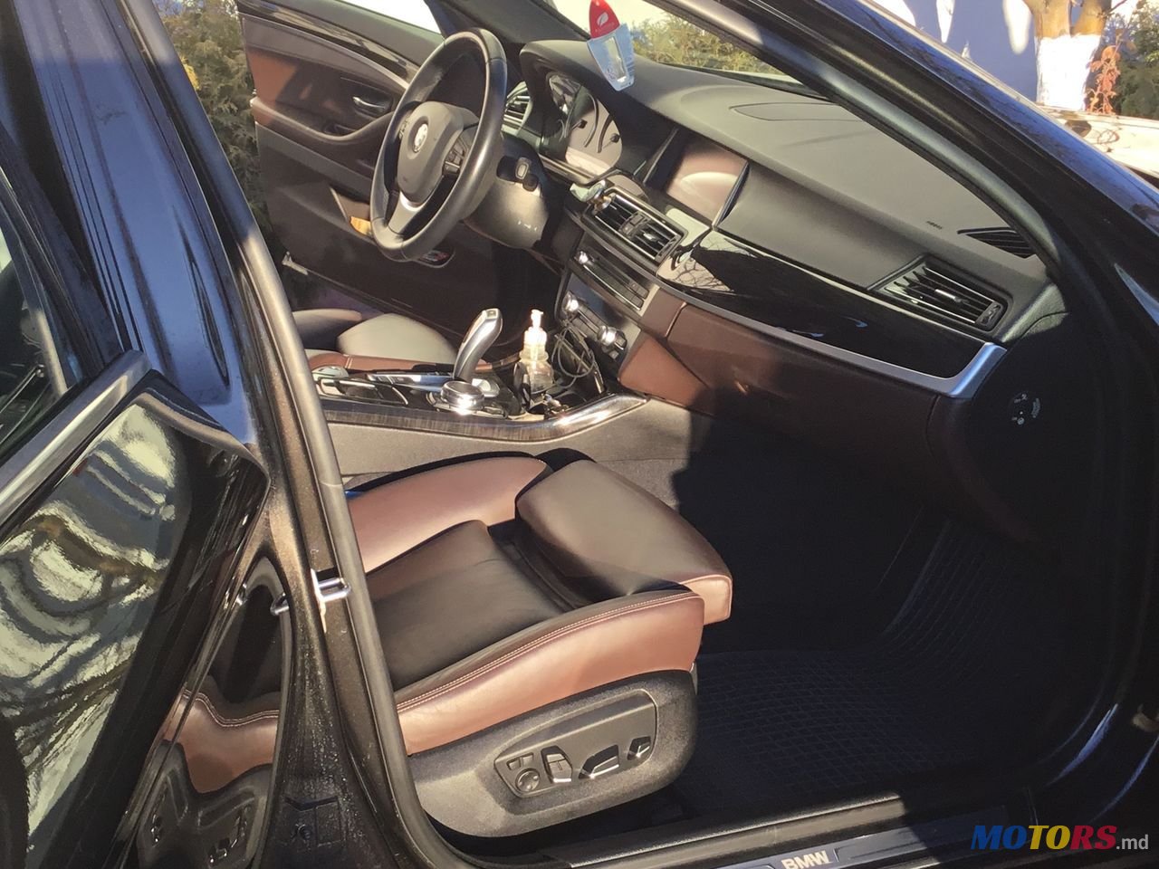 2015' BMW 5 Series photo #6