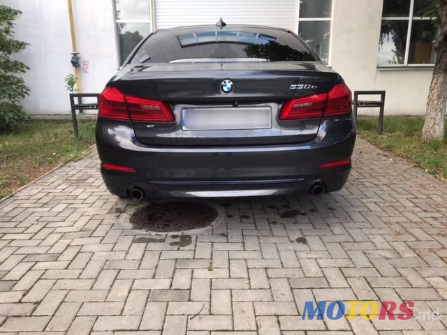 2018' BMW 5 Series photo #5