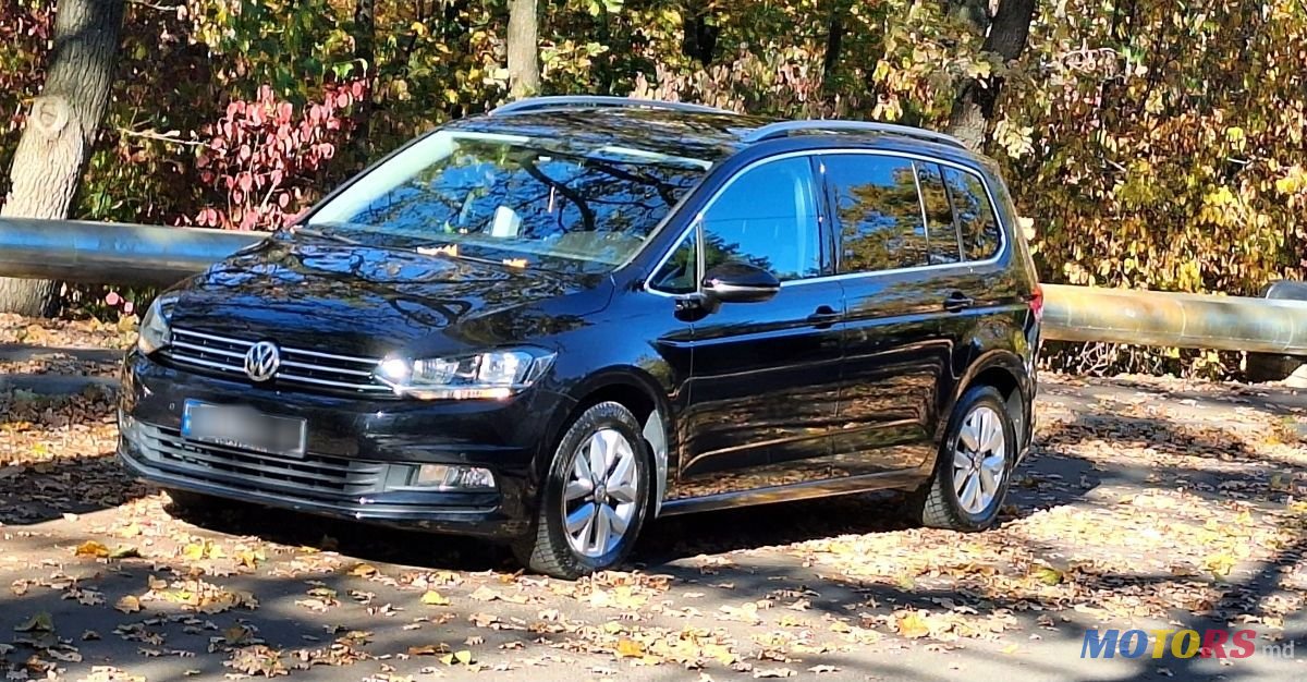 2016' Volkswagen Touran photo #5