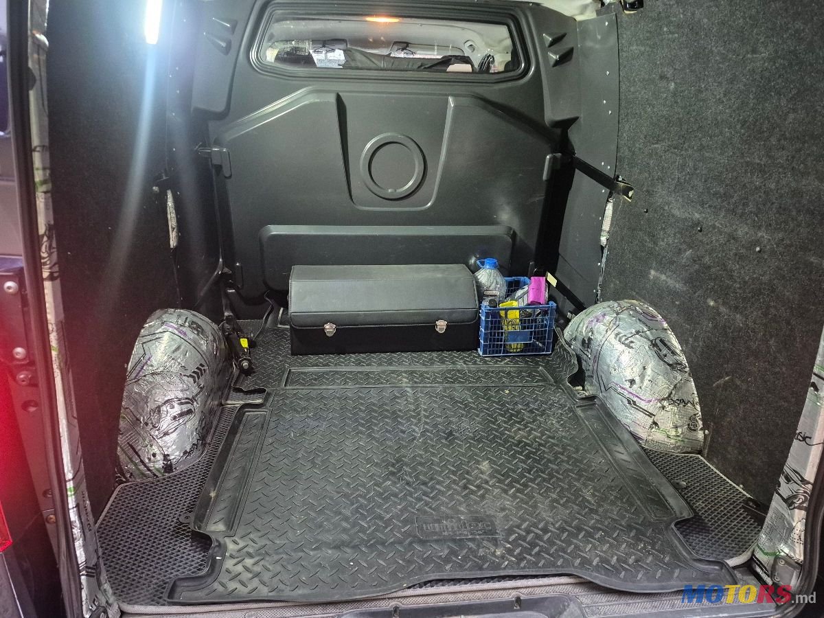 2015' Mercedes-Benz Vito photo #6