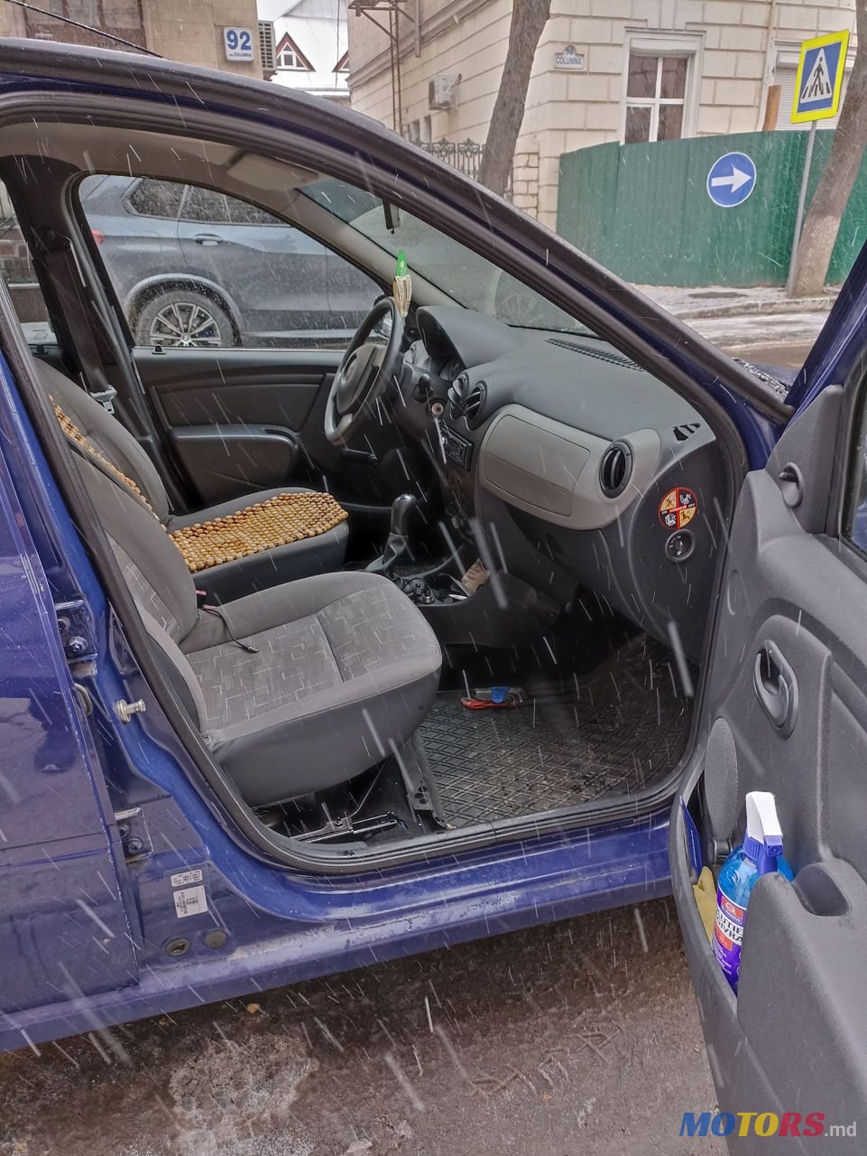 2009' Dacia Logan photo #2