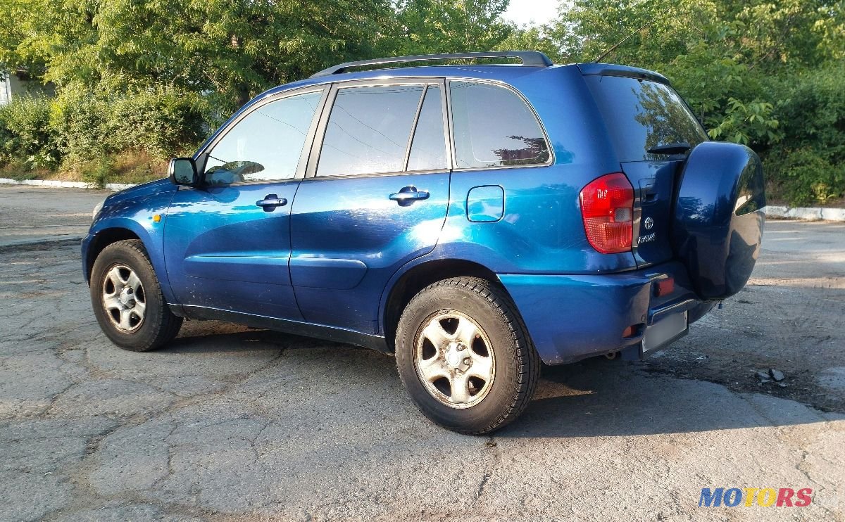 2001' Toyota RAV4 photo #2