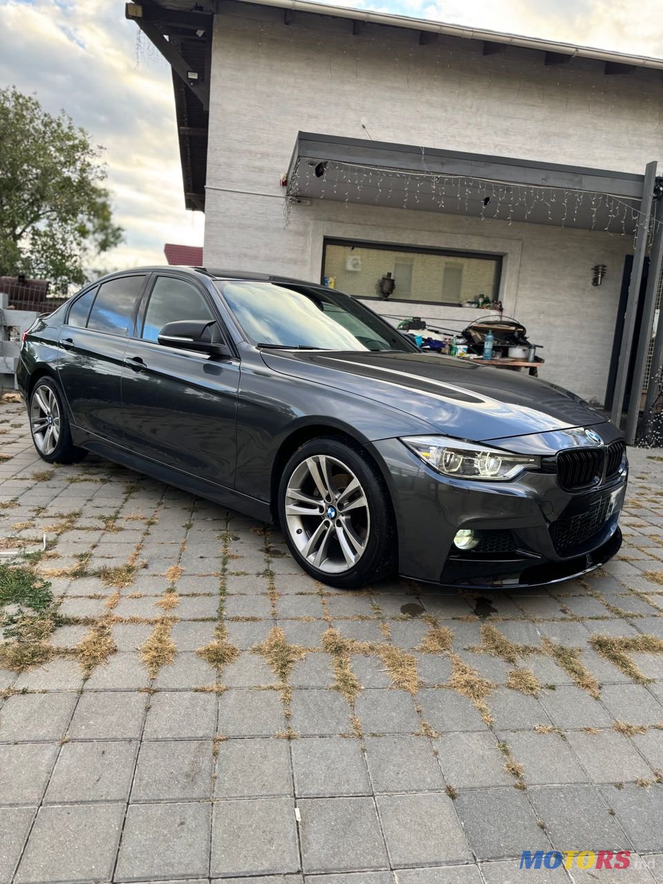 2017' BMW 3 Series photo #2