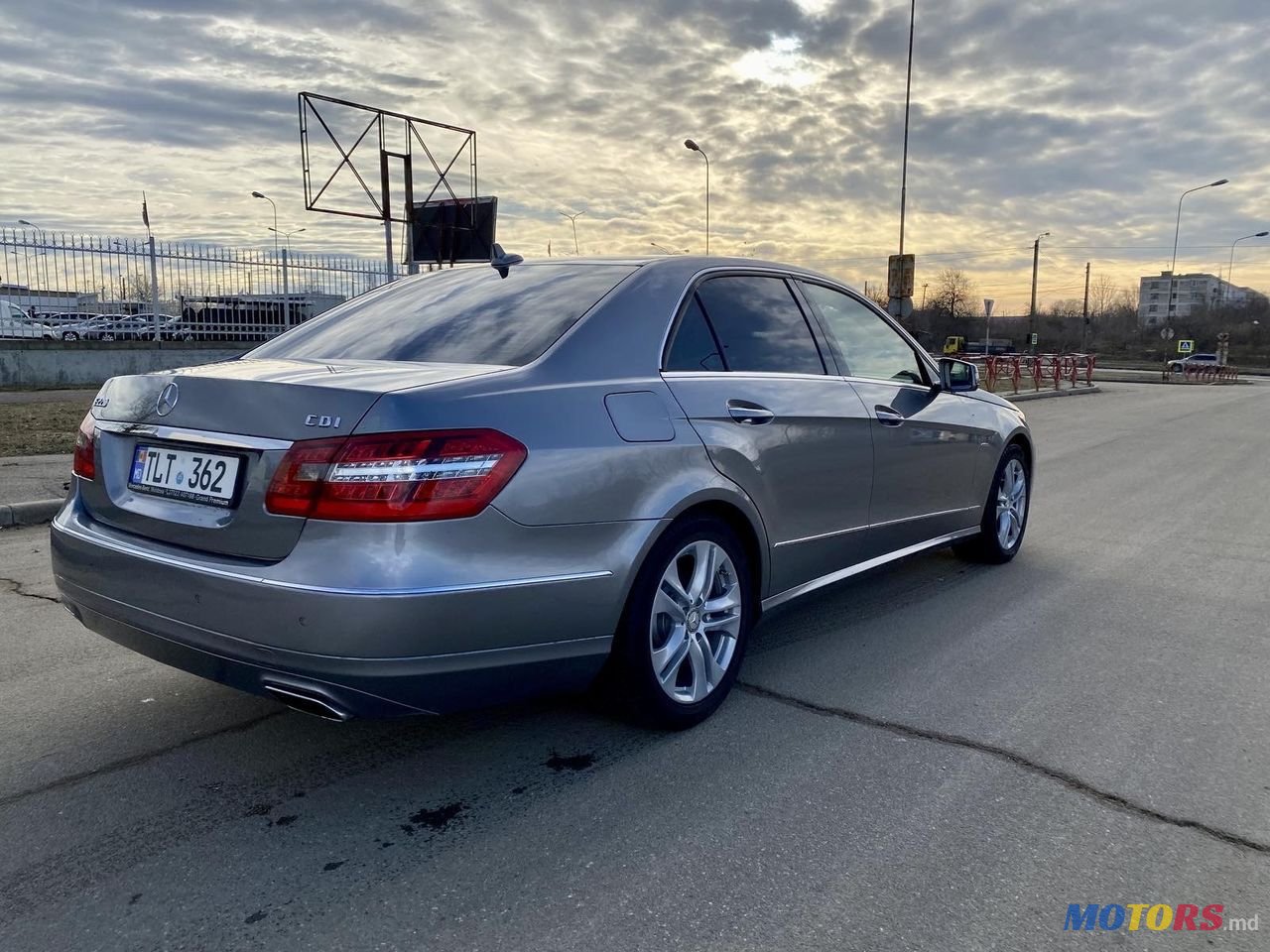 2012' Mercedes-Benz E Класс photo #2