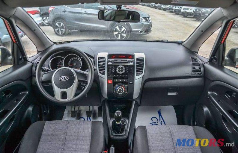 2010' Kia Venga photo #1