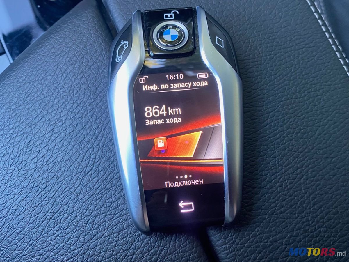 2017' BMW 5 Series photo #4